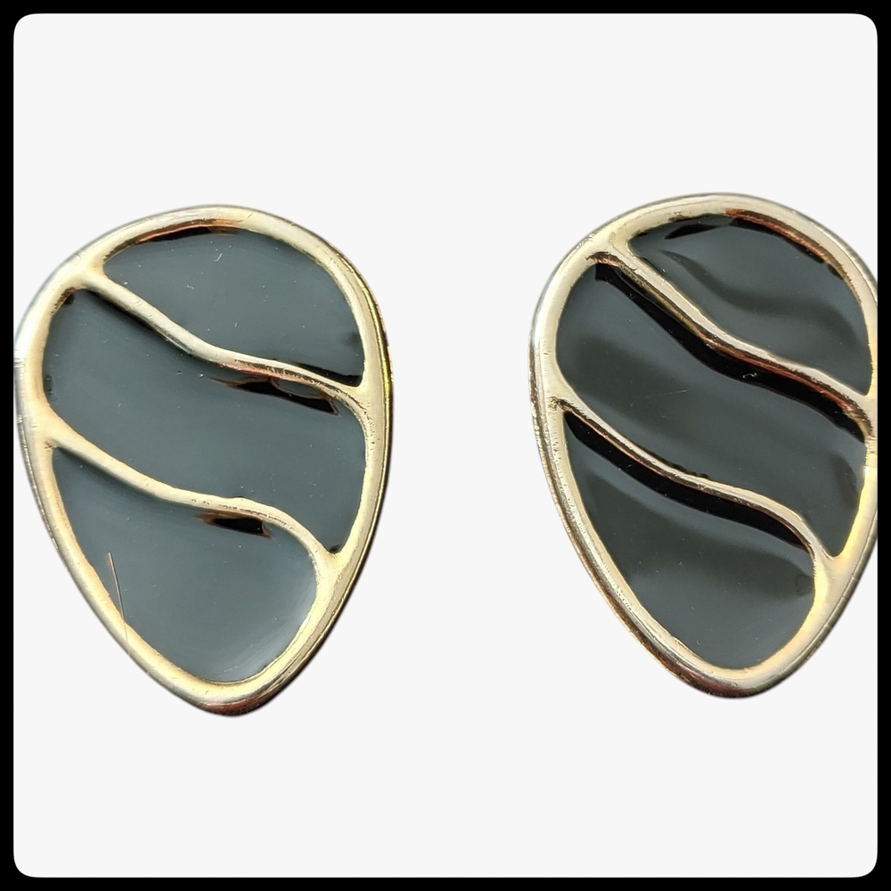 Vintage Black Enamel Shoe Clips